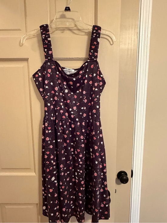 Huhot Dresses & Skirts - HUHOT Floral Black Dress Top - Size L